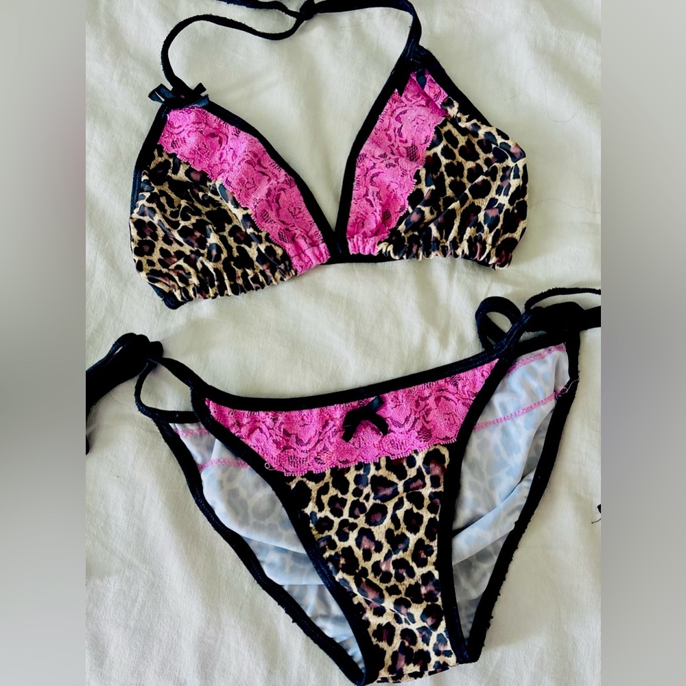 Sexy Leopard Lace Scrunch Butt Bikini Set